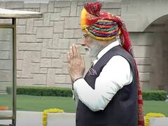 SEE PICS: Flamboyant Yet Traditional — PM Modi's Independence Day Attires Through The Years