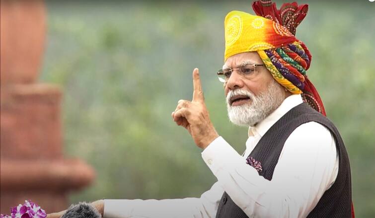 PM modi announces viswa karma yojna on independence day know details here PM Modi: লালকেল্লা থেকে বিশ্বকর্মা যোজনার ঘোষণা প্রধানমন্ত্রীর, কারা পাবেন সুবিধা ?