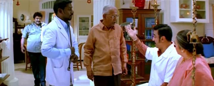 ஆனால் கமல் ஒரு டாக்டர் இல்லை என்ற உண்மையை பிரகாஷ்ராஜ் போட்டுடைக்கிறார். இந்த பிரச்சினைகளுக்கு தீர்வு மருத்துவர் ஆவது தான் என படிக்க கல்லுரி செல்லும் கமல் டாக்டர் ஆவரா என்பதுதான் படக்கதை