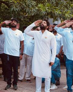 స్వాతంత్య్ర దినోత్సవ వేడుకల్లో సినీ తారల సందడి - ఫోటోలు చూశారా!