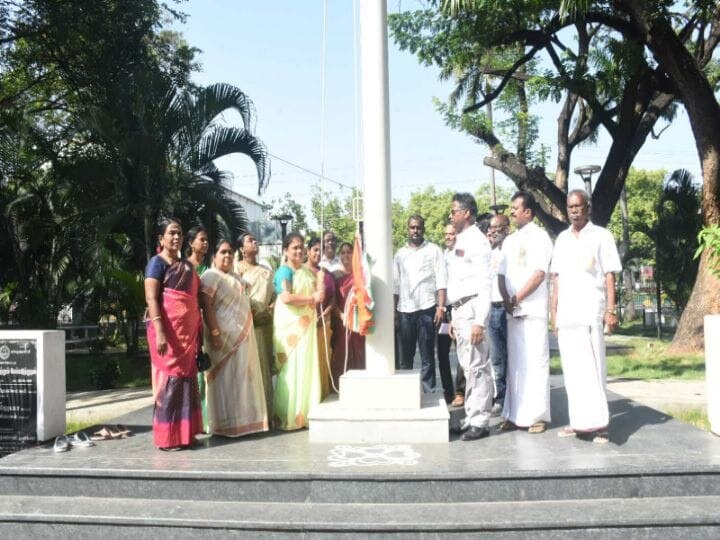 சுதந்திர தின விழாவை புறக்கணித்த தி.மு.க. கவுன்சிலர்கள் - திருச்சி மாநகராட்சியில் என்ன நடக்கிறது?