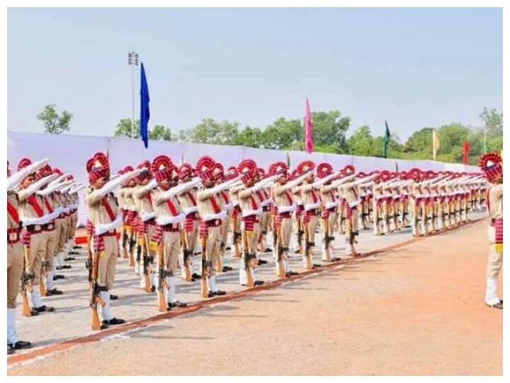 2200 police personnel of Bastar division received gifts on Independence Day, constables made from assistant constables ann Chhattisgarh Police: बस्तर संभाग के 2200 पुलिस जवानों को स्वतंत्रता दिवस पर मिला उपहार, सहायक आरक्षक से बनाए गए आरक्षक