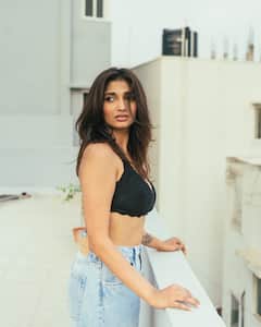 Priya Vadlamani photos: ఒక్క ఛాన్స్‌ ప్లీజ్ అంటున్న తెలుగమ్మాయి