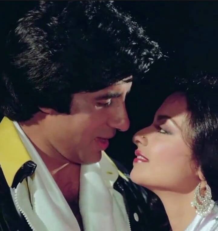 फिल्म के सेट पर अमिताभ बच्चन एक कोने में बैठकर बातें कर रहे थे. जिसके बाद गुस्साई जया बच्चन सीधे उनके पास पहुंचीं और अमिताभ बच्चन के सामने ही रेखा को थप्पड़ जड़ दिया.