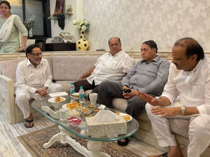 Ajit Pawar visits Nawab Malik to inquire about his health Maharashtra: NCP नेता नवाब मलिक से मिलने उनके घर पहुंचे अजित पवार, सामने आई ऐसी तस्वीर