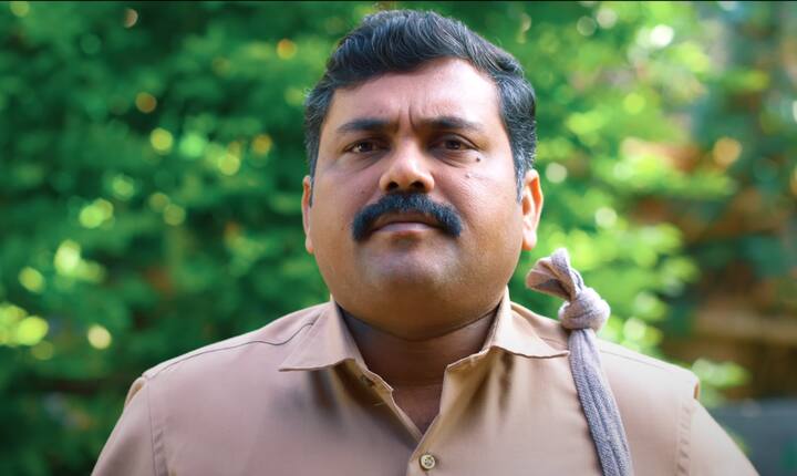 1988 ஆம் ஆண்டு வாழ்ந்த இந்திய நாட்டின் முதல் தபால்காரரின் கதையை மையமாக வைத்து எடுக்கப்பட்டுள்ளது ஹர்காரா.