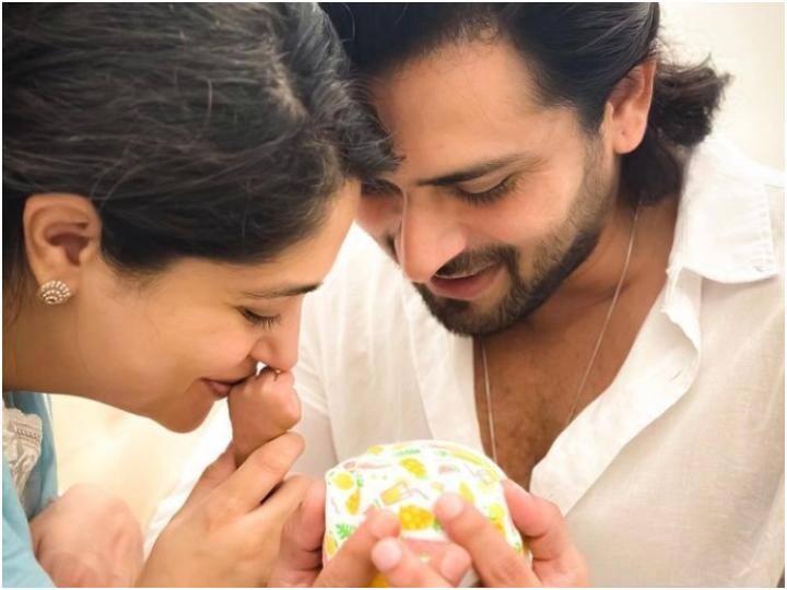 बेटे रूहान के जन्म के बाद Dipika Kakar का दिन का सबसे फेवरेट पार्ट कौन सा है? एक्ट्रेस ने वीडियो शेयर कर दिखाई प्यारी झलक Dipika Kakar share video of sleeping song Ruhaan on chest of father Shoaib Ibrahim बेटे रूहान के जन्म के बाद Dipika Kakar का दिन का सबसे फेवरेट पार्ट कौन सा है? एक्ट्रेस ने वीडियो शेयर कर दिखाई प्यारी झलक