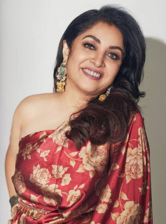 தற்போது ரஜினி நடிப்பில் வெளிவந்த ஜெயிலர் படத்தில் 24 வருடங்களுக்கு பிறகு ரஜினியுடன் இணைந்து நடித்துள்ளார். இந்த படம் மக்களிடையே நல்ல வரவேற்பை பெற்று வருகிறது.