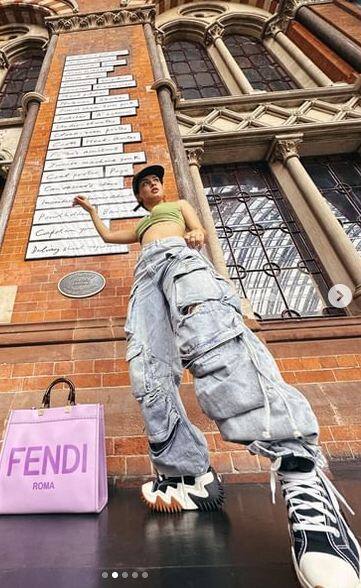 ਟੀਵੀ ਤੋਂ ਬਾਲੀਵੁੱਡ ਤੱਕ ਦਾ ਸਫ਼ਰ ਤੈਅ ਕਰਨ ਵਾਲੀ ਅਦਾਕਾਰਾ ਅਵਨੀਤ ਕੌਰ ਅੱਜ ਕਿਸੇ ਪਛਾਣ 'ਤੇ ਨਿਰਭਰ ਨਹੀਂ ਹੈ।