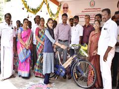 மாணவர்கள் எதிர்மறை எண்ணங்களை தவிர்த்து கல்வியில் மட்டும் கவனம் செலுத்தி உயர வேண்டும் - திருவண்ணாமலை கலெக்டர் அறிவுரை