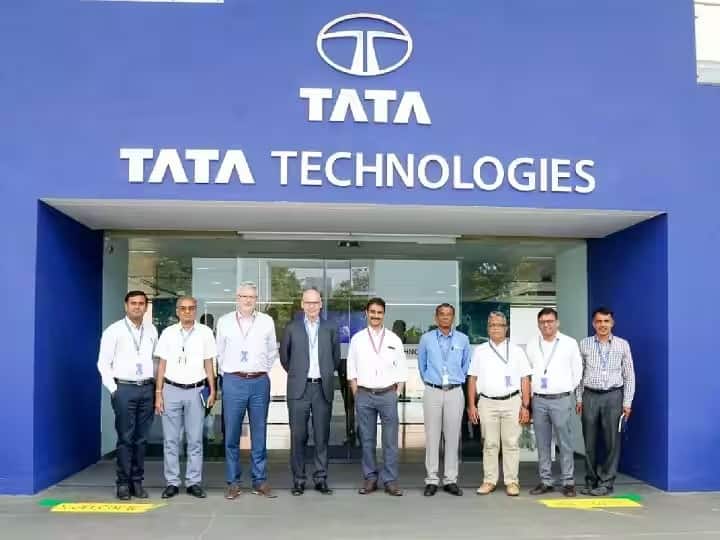 Tata Technologies IPO 405,668,530 শেয়ার থাকবে। কোম্পানির আনুমানিক মূল্য প্রায় 12,000 কোটি টাকা। তাই মনে করা হচ্ছে এই আইপিওর ইস্যু মূল্য শেয়ার প্রতি প্রায় 295 টাকা হতে পারে। তবে, কোম্পানি যদি ছাড় দেয় তাহলে আইপিও মূল্য 265-270 টাকার কাছাকাছি থাকতে পারে।