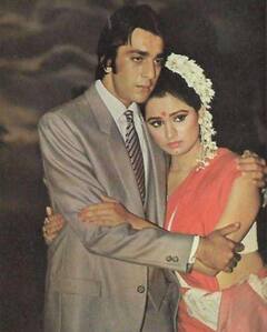 Throwback Bollywood: जब चाकू लेकर पद्मिनी कोल्हपुरे के पीछे भागे थे संजय दत्त, फिर पिता सुनील दत्त ने किया ये काम