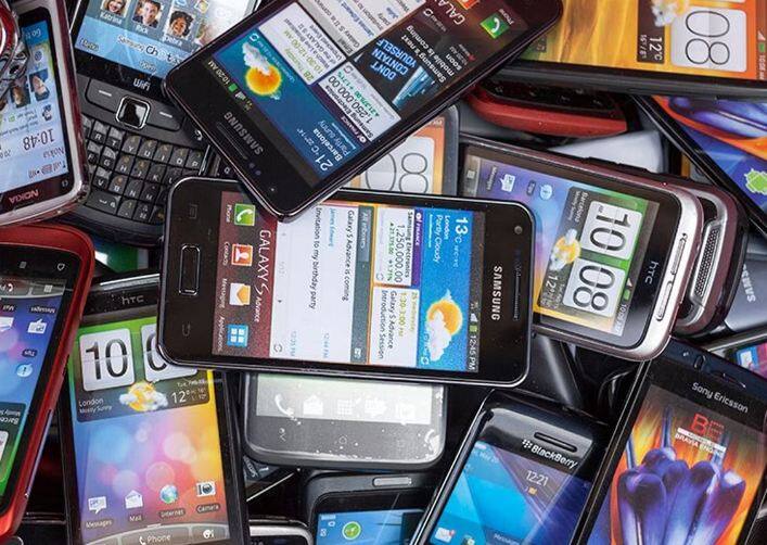 ਜੇ ਤੁਸੀਂ ਕਿਰਾਏ ਦੇ ਅਪਾਰਟਮੈਂਟ ਵਿੱਚ ਰਹਿੰਦੇ ਹੋ, ਤਾਂ ਕੋਸ਼ਿਸ਼ ਕਰੋ ਕਿ ਜ਼ਿਆਦਾ ਉੱਚਾਈ ਵਾਲੇ ਫਲੈਟ ਵਿੱਚ ਨਾ ਰਹੋ, ਕਿਉਂਕਿ ਅਜਿਹੀ ਜਗ੍ਹਾ 'ਤੇ ਨੈਟਵਰਕ ਕਵਰੇਜ ਬਹੁਤ ਘੱਟ ਜਾਂਦੀ ਹੈ, ਅਜਿਹੀ ਸਥਿਤੀ ਵਿੱਚ, ਜੇ ਤੁਸੀਂ ਤੀਜੀ ਜਾਂ ਚੌਥੀ ਮੰਜ਼ਿਲ 'ਤੇ ਰਹਿੰਦੇ ਹੋ, ਤਾਂ ਤੁਸੀਂ ਇੱਥੇ ਵਧੀਆ ਨੈੱਟਵਰਕ ਕਵਰੇਜ ਪ੍ਰਾਪਤ ਕਰ ਸਕਦੇ ਹੋ।