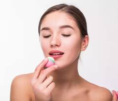 Home Remedies For Lips: ਇਹ ਘਰੇਲੂ ਨੁਸਖੇ ਅਪਣਾਓ ਤੇ ਬੁੱਲ੍ਹਾਂ ਤੋਂ ਕਾਲੇਪਨ ਨੂੰ ਭਜਾਓ