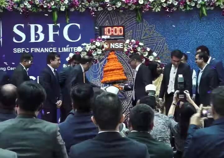 sbfc-finance-ipo-listing-is-on-44-percent-premium-listed-at-82-rupees-per-share-on-nse SBFC Finance Listing: প্রতি স্টকে ২৫ টাকা লাভ, লিস্টিংয়েই দারুণ শুরু SBFC ফিন্যান্সের