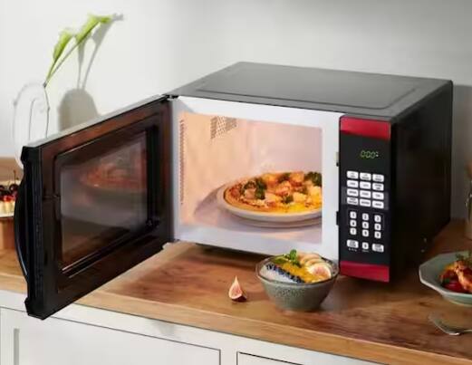 ਭੋਜਨ ਦੀਆਂ ਵਸਤੂਆਂ ਉੱਤੇ ਹੌਲੀ-ਹੌਲੀ ਅਪਲਾਈ ਕੀਤਾ ਜਾਂਦਾ ਹੈ। ਭੋਜਨ ਦੇ ਅਣੂ ਗਰਮੀ ਨੂੰ ਸੋਖ ਲੈਂਦੇ ਹਨ ਅਤੇ ਉਨ੍ਹਾਂ ਨੂੰ ਗਰਮ ਕਰਦੇ ਹਨ, ਜਿਸ ਨਾਲ ਭੋਜਨ ਗਰਮ ਹੁੰਦਾ ਹੈ। ਭੋਜਨ ਦੀ ਅਣੂ ਬਣਤਰ ਵਿਸ਼ੇਸ਼ ਤੌਰ 'ਤੇ ਗਰਮੀ ਦੇ ਪ੍ਰਭਾਵ ਨਾਲ ਪ੍ਰਭਾਵਿਤ ਹੁੰਦੀ ਹੈ ਜਿਸ ਕਾਰਨ ਉਹ ਗਰਮ ਹੋ ਜਾਂਦੇ ਹਨ।