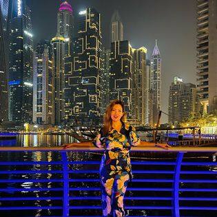 शो में हमेशा ग्लैमरस लुक में नजर आने वाली मुनमुन दत्ता रियल लाइफ में भी काफी बोल्ड हैं और लग्जरी लाइफ जीती हैं. जिसकी झलक सोशल मीडिया पर उनके फैंस को देखने को मिलती है.