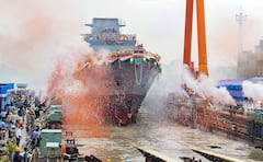 INS Vindhyagiri: জলে নামল নয়া যুদ্ধজাহাজ! নৌবাহিনীর হাতে অস্ত্র জোগাল কলকাতা!