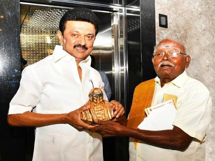 Madurai Papad Seller Donated Rs 2 Crore Fund to Renovate Govt School CM Mk Stalin Appreciates TNN முதலமைச்சரே நேரில் சந்தித்து பாராட்டிய மதுரைக்காரர்; யார் இவர்...? என்ன காரணம்?