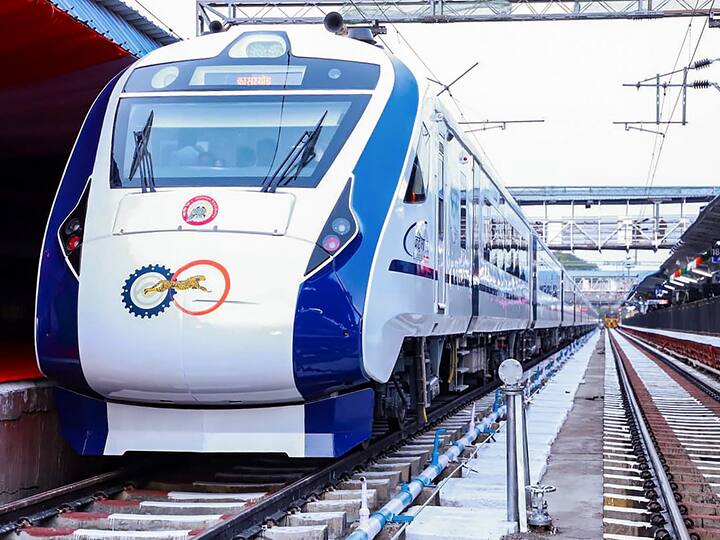 Vande Bharat: पंतप्रधान नरेंद्र मोदींनी रविवारी (24 सप्टेंबर) 9 नवीन वंदे भारत एक्सप्रेस ट्रेन्सना हिरवा झेंडा दाखवला आहे. या सर्व नवीन वंदे भारत ट्रेन्स आधुनिक सुविधांनी सुसज्ज आहेत.