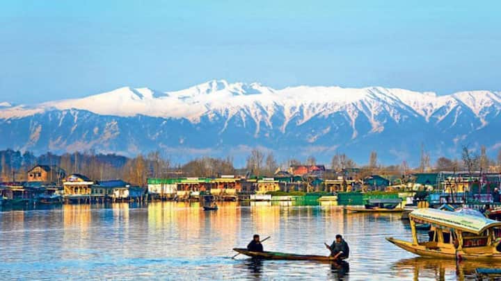 Kashmir Tour: ભારતીય રેલ્વે ભારત અને વિદેશના પ્રવાસીઓ માટે સમયાંતરે ઘણા ટૂર પેકેજ લાવે છે. આજે કાશ્મીર ટૂર પેકેજ વિશે જાણીએ.