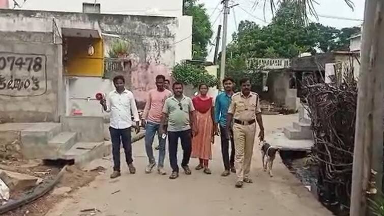 Andhra Pradesh News Tiger Roaming in Manyam District Creates Panic పాలకొండ రేంజర్‌ చిన్నదిమిలీ క్వారీ వద్ద పులి-బెంబేలెత్తుతున్న ప్రజలు!