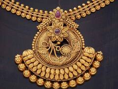 தங்கம் வாங்க இதுதான் சரியான நேரம்.. குறையும் விலை.. சவரன் எவ்ளோ தெரியுமா?