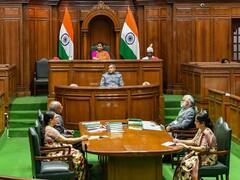 दिल्ली विधानसभा में AAP विधायक ने हाथ जोड़कर PM से लगाई गुहार, जानें क्या है पूरा मामला?