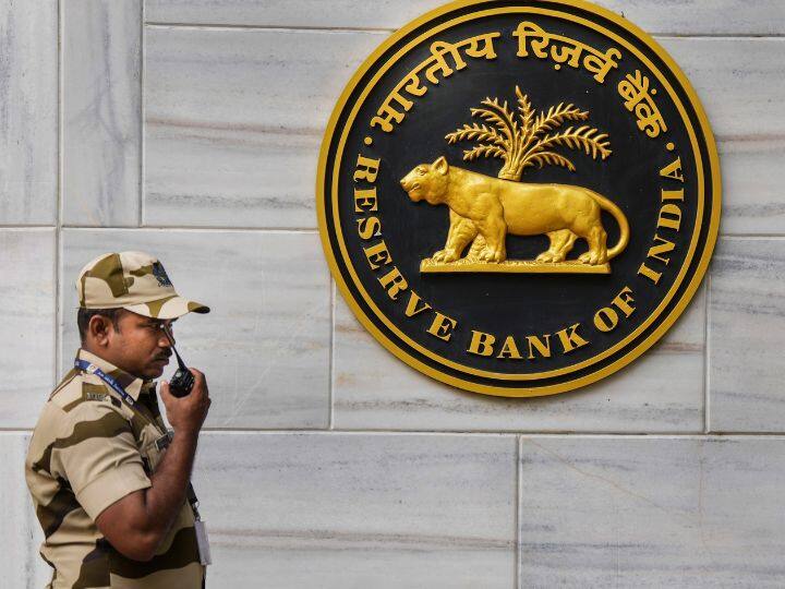 RBI Bulletin: There is no hope of relief from inflation, RBI said in its bulletin – Inflation may remain above 6 percent in the current quarter