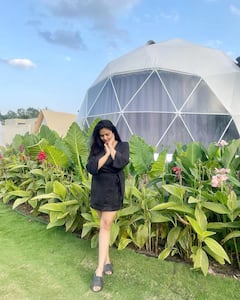 Sreemukhi: మోడ్రన్ లుక్ లో శ్రీమఖి- అందాలతో కనువిందు