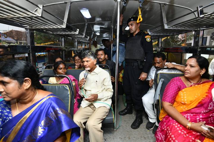 కోనసీమ జిల్లా పర్యటనలో ఉన్న చంద్రబాబు ఆర్టీసీ బస్సు ఎక్కారు.