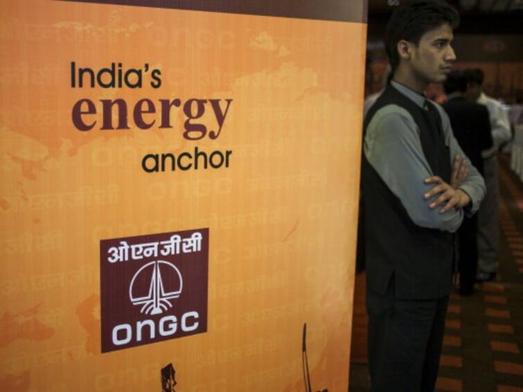 ONGC To Invest Rs 1 Lakh Crore To Transform Into Low-Carbon Energy Player ONGC To Invest Rs 1 Lakh Crore To Transform Into Low-Carbon Energy Player