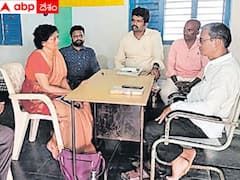 ప్రధానోపాధ్యాయురాలిపై చేయి చేసుకున్న వైసీపీ నేత - బిల్లులపై సంతకం చేయకపోవడమే కారణం!