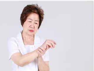 Bone Health Benefits: ਸਰੀਰ ਦੀਆਂ ਹੱਡੀਆਂ ਨੂੰ ਹੌਲੀ-ਹੌਲੀ ਕਮਜ਼ੋਰ ਕਰ ਰਹੀਆਂ ਨੇ ਤਿੰਨ ਬੁਰੀਆਂ ਆਦਤਾਂ, ਅੱਜ ਹੀ ਛੱਡ ਦਿਓ ਨਹੀਂ ਤਾਂ...