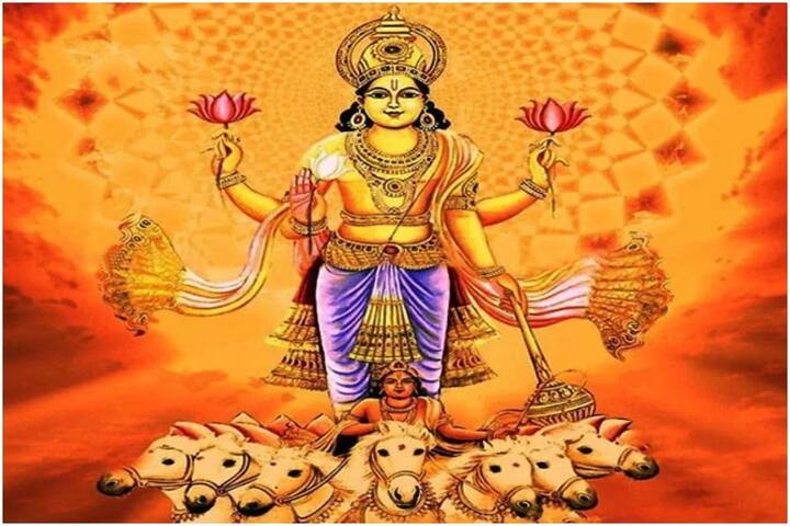 Surya Gochar 2023, Singh Snakranti: 17 ઓગસ્ટ, 2023 ના રોજ, સૂર્ય સિંહ રાશિમાં પ્રવેશ કરશે. સૂર્યના રાશિ પરિવર્તનનો દિવસ સંક્રાંતિ તરીકે ઓળખાય છે. આ દિવસે સૂર્ય સિંહ રાશિમાં બપોરે 01.44 કલાકે ગોચર કરશે. જ્યાં તે પહેલાથી બેઠેલા બુધ અને મંગળને મળશે.