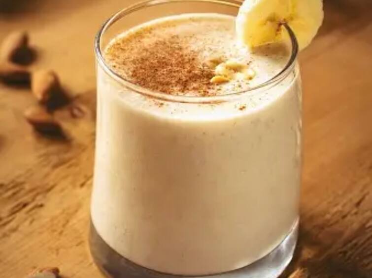 how to make banana smoothie Banana Smoothie: ஊட்டச்சத்து நிறைந்த வாழைப்பழம் ஸ்மூத்தி தயாரிப்பது எப்படி? டிப்ஸ் இதுதான்!