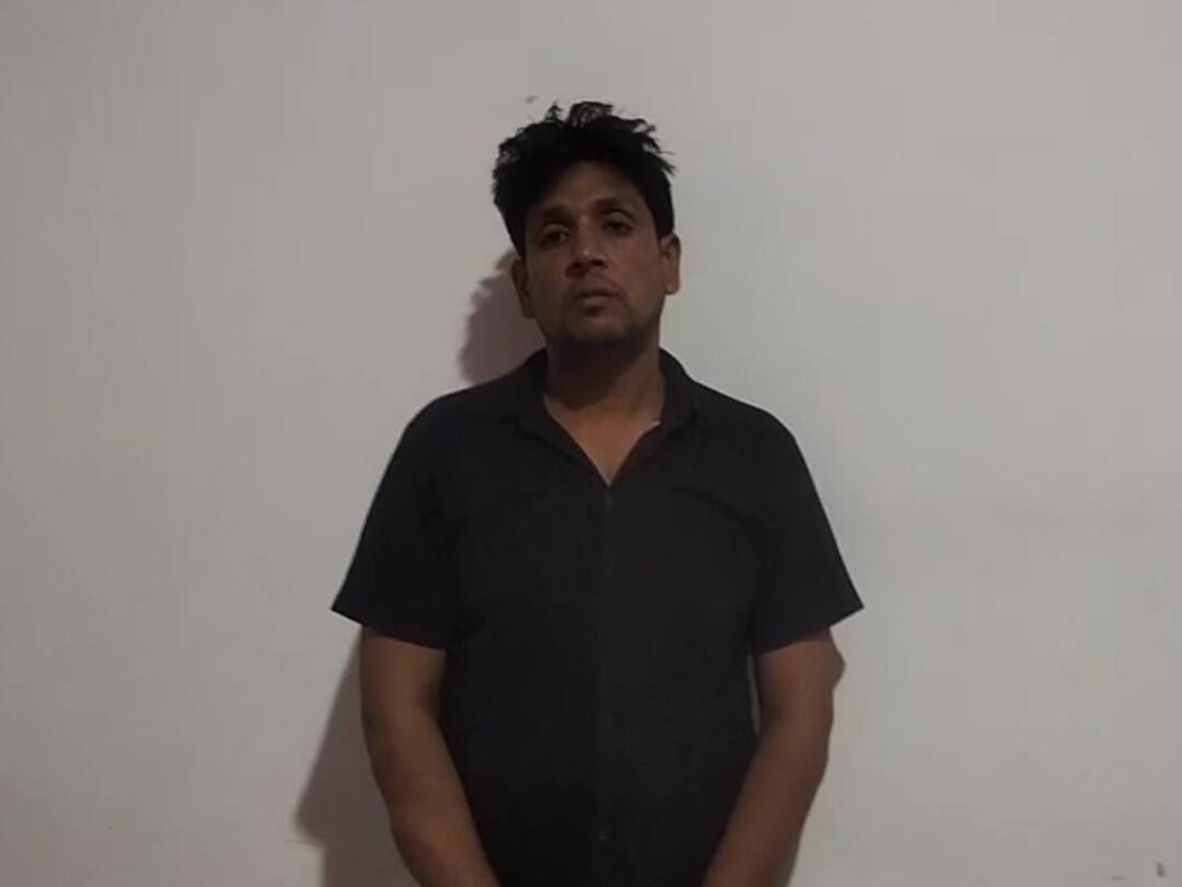 Uttar Pradesh STF Arrests Man With Links To Pakistan's ISI And Terror Groups Uttar Pradesh Meerut Special Task Force Arrests Kaleem Ahmad Collecting Illegal Weapons With Links To Pakistan's ISI Terror Groups Uttar Pradesh STF Arrests Man With Links To Pakistan's ISI And Terror Groups