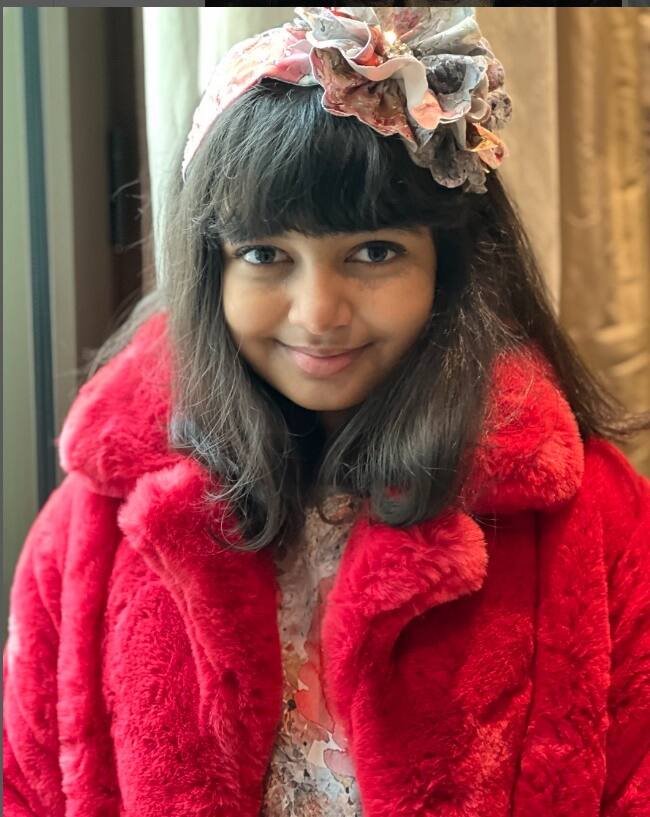 हाल ही में इस बारे में अभिषेक बच्चन ने खुलासा किया, अपनी बेटी के बारे में उन्होंने बताया कि अराध्या ने उन्हें उनकी हाल ही में रिलीज हुई फिल्म घूमर के शानदार क्लाइमेक्स का सुझाव दे डाला.