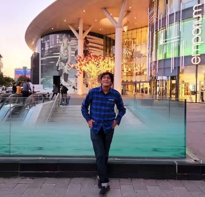 આ ઘટના તે સમયની છે જ્યારે બંને વર્ષ 2010માં રિલીઝ થયેલી ફિલ્મ 'હાઉસફુલ'માં સાથે કામ કરી રહ્યા હતા. આ ફિલ્મનું શૂટિંગ ઈટાલીમાં થયું હતું. જ્યાં અક્ષય કુમારે ચંકી સાથે પ્રેંક કરી હતી. જેના કારણે તેણે રેસ્ટોરન્ટમાં વાસણ ધોવા પડ્યા હતા.