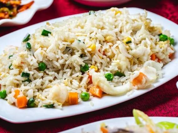 Mixed Fried Rice: बची हुई सब्जी और चावल से बनाएं यह खास मिक्स फ्राइड राइस, सिर्फ 10 मिनट में बनकर तैयार