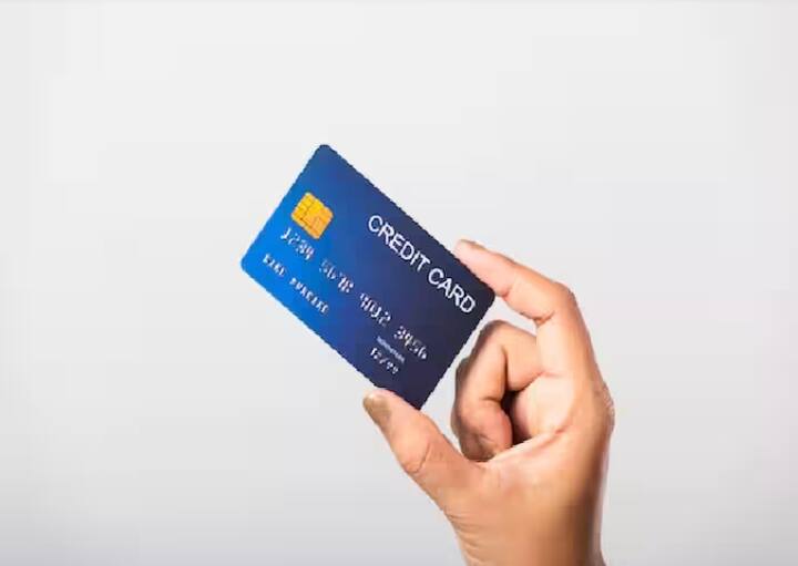 ਇਸ ਦੇ ਨਾਲ, ਹਮੇਸ਼ਾ ਆਪਣੇ ਕ੍ਰੈਡਿਟ ਕਾਰਡ ਸਟੇਟਮੈਂਟ ਦੀ ਜਾਂਚ ਕਰੋ। ਜੇਕਰ ਤੁਸੀਂ ਸਟੇਟਮੈਂਟ ਵਿੱਚ ਕੋਈ ਗਲਤ ਟ੍ਰਾਂਜੈਕਸ਼ਨ ਦੇਖਦੇ ਹੋ ਜੋ ਤੁਸੀਂ ਨਹੀਂ ਕੀਤਾ ਹੈ ਤਾਂ ਤੁਰੰਤ ਆਪਣੇ ਬੈਂਕ ਨਾਲ ਸੰਪਰਕ ਕਰੋ।