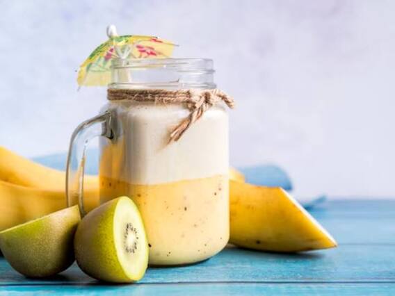 Banana Coconut Smoothie: केला और नारियल से बनाएं स्मूदी, ब्रेकफास्ट में भी कर सकते हैं इस्तेमाल