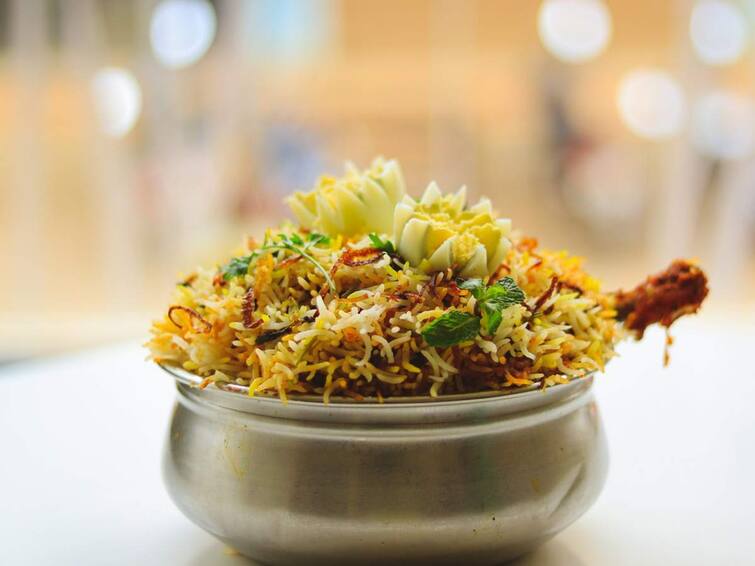 Biryani: Biryani Paye – Our favorite food from the top 10.. Out, do you know what is the number one food?