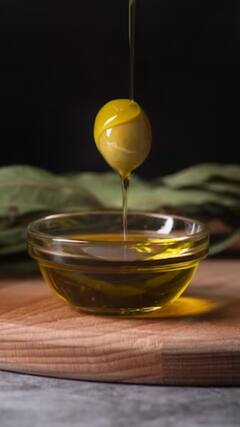 Musturd Oil : রান্নাঘরে রাখুন সর্ষের তেল, হার্ট থেকে চুল থাকবে ফুরফুরে