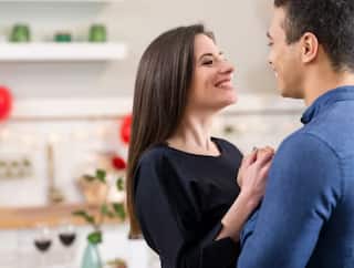 kiss benefits: ਜਦੋਂ ਕੋਈ ਕਿਸੇ ਨੂੰ Kiss ਕਰਦਾ ਹੈ ਤਾਂ ਇਸ ਨਾਲ ਸਰੀਰ ਨੂੰ ਮਿਲਦੇ ਨੇ ਕਈ ਫ਼ਾਇਦੇ, ਜਾਣੋ