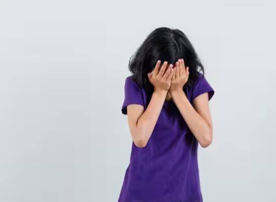 ਬੱਚੇ ਨੂੰ ਲੈਣ ਦਿਓ ਰਿਸਕ- ਜਦੋਂ ਬੱਚਾ ਕੋਈ ਫੈਸਲਾ ਲੈਣ ਵਾਲਾ ਹੁੰਦਾ ਹੈ ਤਾਂ ਉਹ ਇਹ ਸੋਚ ਕੇ ਪਿੱਛੇ ਹਟ ਜਾਂਦਾ ਹੈ ਕਿ ਜੇਕਰ ਉਸ ਤੋਂ ਕੋਈ ਗਲਤੀ ਹੋ ਗਈ ਤਾਂ ਕੀ ਹੋਵੇਗਾ। ਪਰ, ਇਹ ਜ਼ਰੂਰੀ ਹੈ ਕਿ ਬੱਚੇ ਆਪਣੇ ਆਪ ‘ਤੇ ਵਿਸ਼ਵਾਸ ਕਰਕੇ ਅੱਗੇ ਵੱਧੇ।