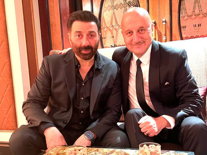 Anupam Kher Praises Sunny Deol's Gadar 2: 'Crowds Scream Their Guts Out At Every Dialogue' 'Crowds Scream Their Guts Out At Every Dialogue': Anupam Kher Praises Sunny Deol's Gadar 2
