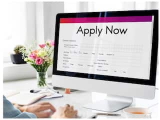 EMRS Recruitment 2023: टीचिंग और नॉन-टीचिंग पद पर चल रही है भर्ती, तुरंत कर दें 4062 वैकेंसी के लिए अप्लाई