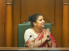 दिल्ली विधानसभा में डिप्टी स्पीकर ने जोड़े हाथ, हंगामे के बीच BJP नेताओं से कहा- 'अगर आप चाहते हैं तो...'