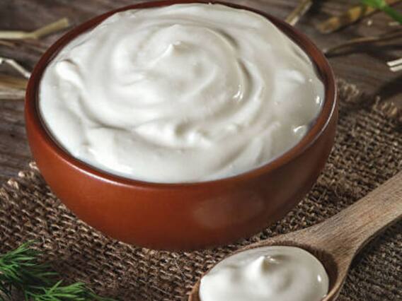 ত্বকের যত্নে দইয়ের উপকারিতা